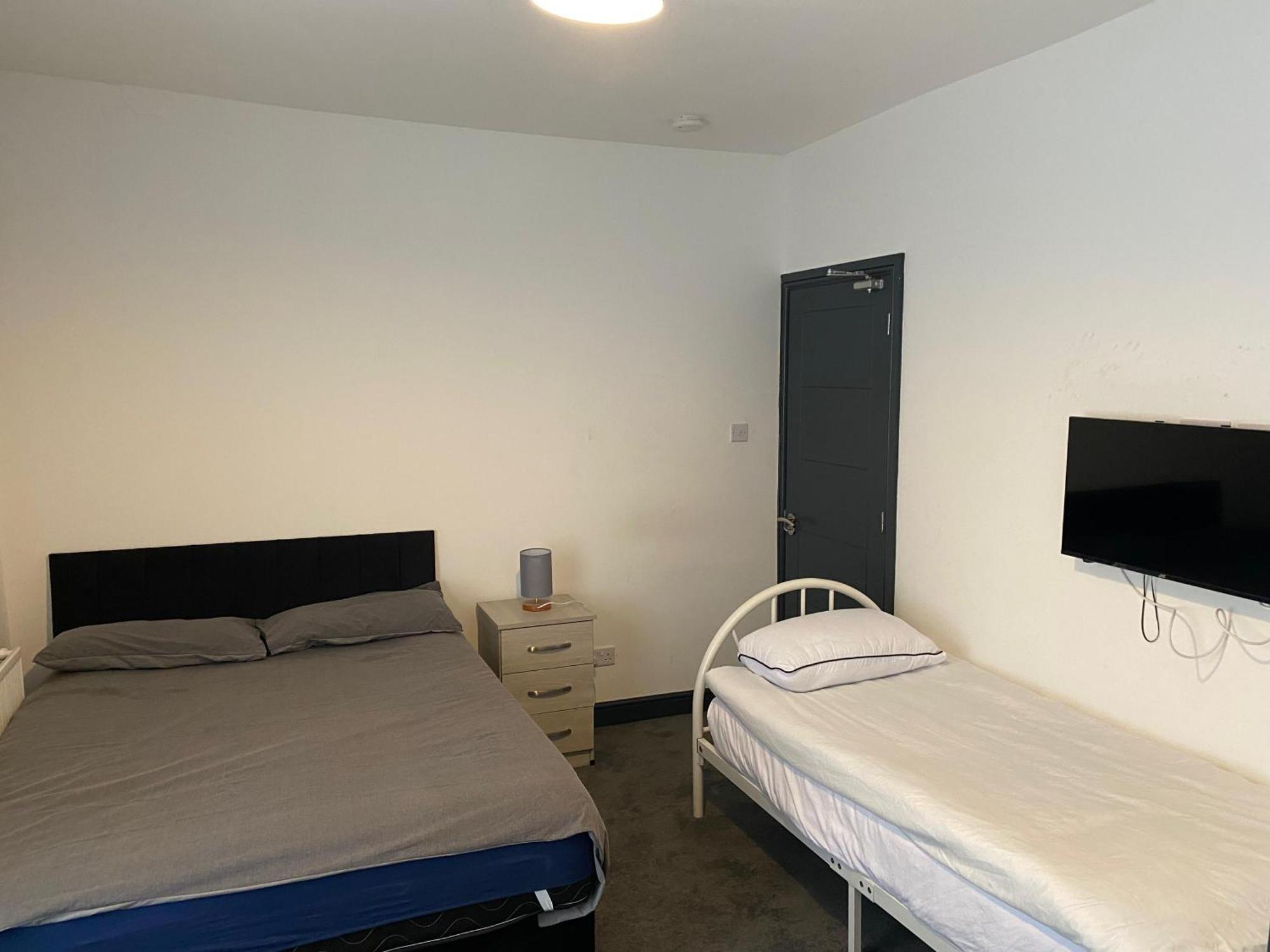 Houghton Guest House 1 Stoke-on-Trent Екстер'єр фото
