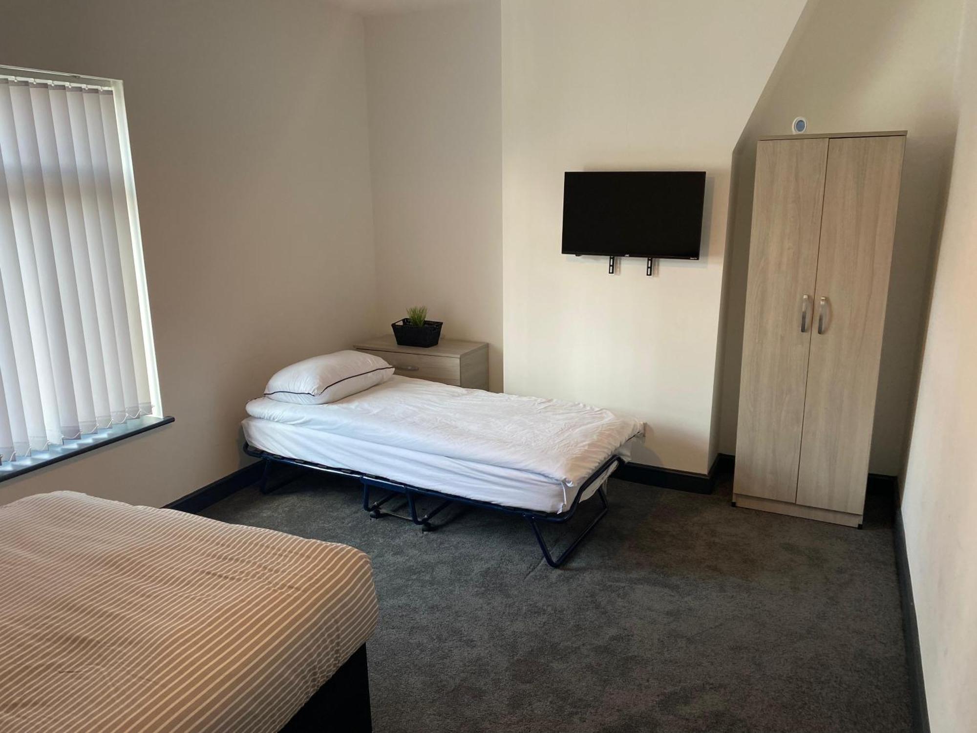 Houghton Guest House 1 Stoke-on-Trent Екстер'єр фото